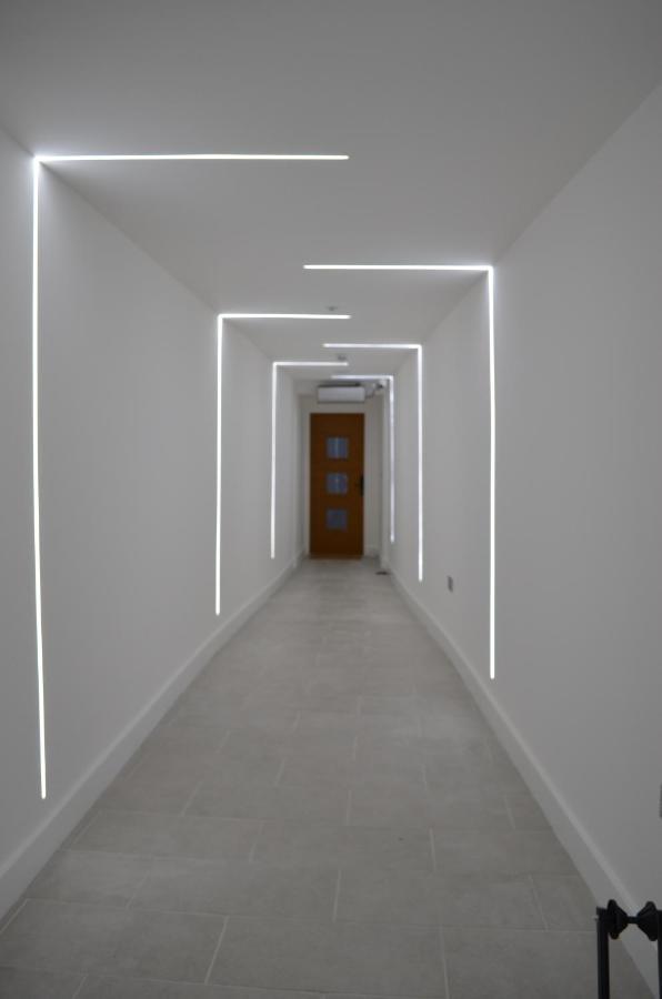 Lovely With Access For Wheel-chairs In Sydenham Apartament *
